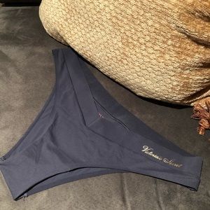 Incredible Thong by Victoria’s Secret NWT